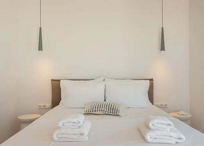 Near - 3br - Private Pool - Candia 別荘 ナウサ